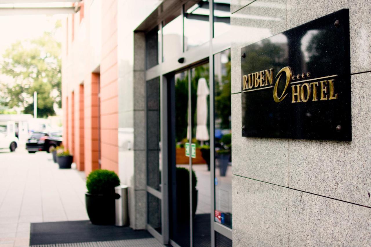 Ruben Hotel Zielona Góra Exterior foto
